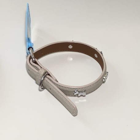 Műbőr nyakörv - kutyás szegecsekkel - 2cm x 30-42cm - bézs