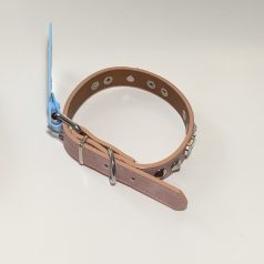   Műbőr nyakörv - kutyákkal és szegecsekkel - 2cm x 30-42cm - rózsaszín 